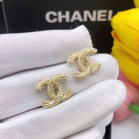 Номер XED0895 Chanel двойные серьги-гвоздики с жемчужинами
