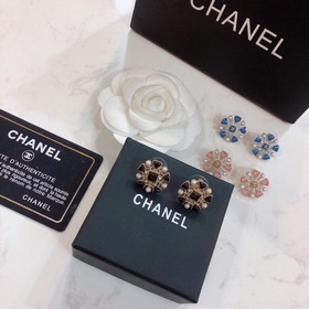 Chanel маленькие серьги-гвоздики, популярная модель, лучшая верси
