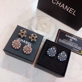 Chanel маленькие серьги-гвоздики, популярная модель, лучшая верси