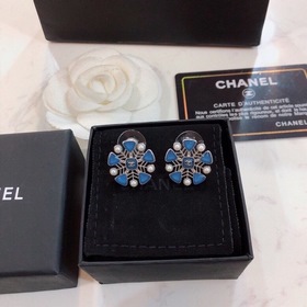 Chanel маленькие серьги-гвоздики, популярная модель, лучшая верси