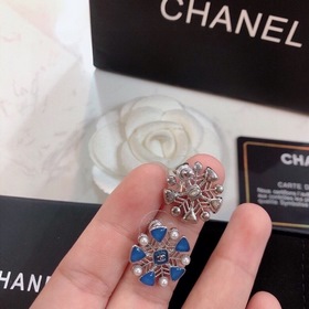 Chanel маленькие серьги-гвоздики, популярная модель, лучшая верси
