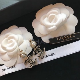 Chanel, популярный среди интернет-блогеров, аналогичный оригиналу