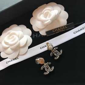 Chanel, популярный среди интернет-блогеров, аналогичный оригиналу