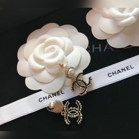 Chanel, популярный среди интернет-блогеров, аналогичный оригиналу