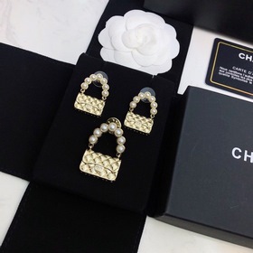 Новая коллекция Chanel, оригинальные изделия из латуни, доступны
