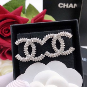Номер XED0026 Новейшая модель сережек Chanel с бриллиантами в сер
