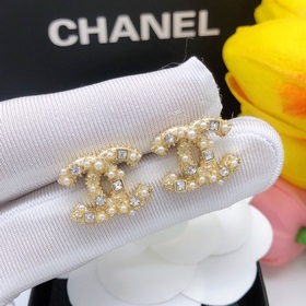 Номер XED0027 Огромный ассортимент новых сережек Chanel! Роскошны