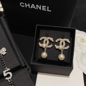 Номер XED0202 Классические серьги Chanel с двойным C из маленьких
