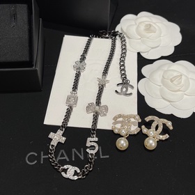 Номер XED0202 Классические серьги Chanel с двойным C из маленьких