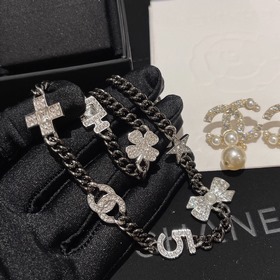 Номер XED0202 Классические серьги Chanel с двойным C из маленьких