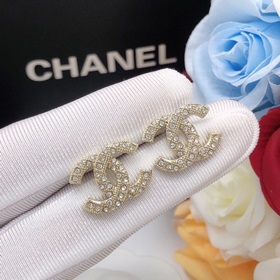 Номер XED0208 Новая модель CHANEL с двойным C-образным узором из