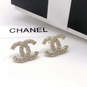 Номер XED0208 Новая модель CHANEL с двойным C-образным узором из