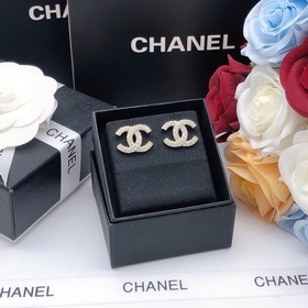 Номер XED0208 Новая модель CHANEL с двойным C-образным узором из