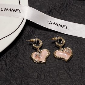 1880  Chanel, этот дизайн очень нравится. Серьги Chanel с розовы