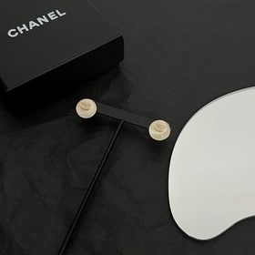 1880    Chanel круглые серьги с кристаллами логотипом. Оригина