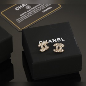 Уровень покупки： Chanel, новая модель, серьги с двойным C, класси