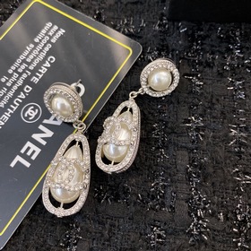 Код GE428 0867785 [Chanel] Популярные серьги-гвоздики Chanel в н