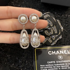 Код GE428 0867785 [Chanel] Популярные серьги-гвоздики Chanel в н