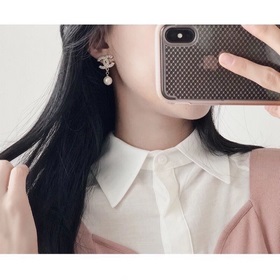CHANEL Маленькие сережки с двойным рядом бриллиантов и жемчужинам