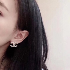 Chanel Маленькие серьги Chanel, новая коллекция ранней осени, се