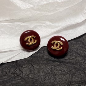 Chanel, популярный среди интернет-блогеров, высочайший уровень ка