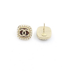 CHANEL маленькие квадратные серьги с жемчужиной и двойным C, высо