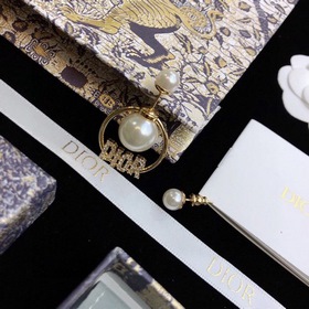Небольшие серьги CHANEL с жемчужинами спереди сзади, элегантный и