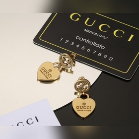 Существует красота под названием GUCCI [Сильный] Серьги-гвоздики 