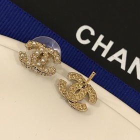 0140   10160 ... Chanel] Серьги-гвоздики, популярная модель, л