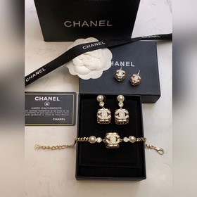 Chanel  Популярные серьги-гвоздики Новинка Единодушное одобрен