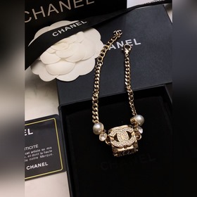 Chanel  Популярные серьги-гвоздики Новинка Единодушное одобрен
