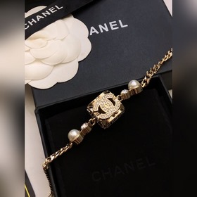 Chanel  Популярные серьги-гвоздики Новинка Единодушное одобрен