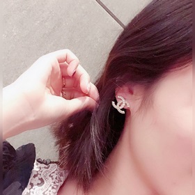 CHANEL маленькие серьги с полудрагоценными камнями жемчугом, высо