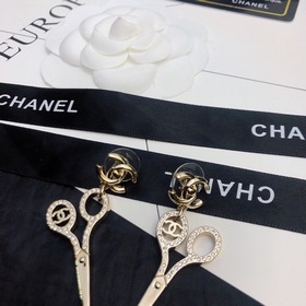 Маленькие серьги-ножницы CHANEL. Элегантный изысканный дизайн. Ре