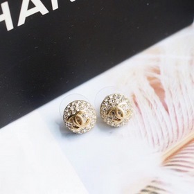 Chanel маленькие серьги-гвоздики, популярная модель, лучшая верси