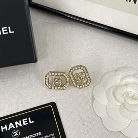 Код E2331 0247820 Популярные серьги Chanel. Новинка. Chanel 23B —