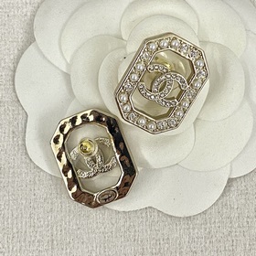 Код E2331 0247820 Популярные серьги Chanel. Новинка. Chanel 23B —