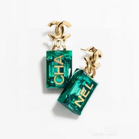 1880150  Миссис Йе Ша, такая же, как у Chanel, изумрудные серьги