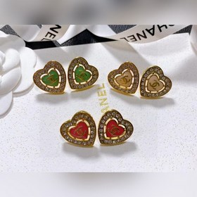 Chanel подержанные серьги. Модели Chanel не нуждаются в представл