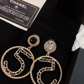 Услуги покупке товаров за границей CHANEL Маленький аромат 5 букв