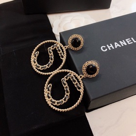 Услуги покупке товаров за границей CHANEL Маленький аромат 5 букв
