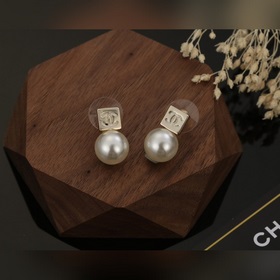 Новая модель сережек Chanel от Xiao Xiang. Оригинальный товар, ид