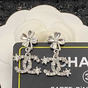 Код E2023 0247820 Популярные серьги Chanel. Новинка. Подлинный то