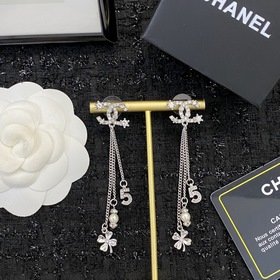 Сегодняшняя новинка】Код E2042 0257830 Популярные серьги Chanel. Н