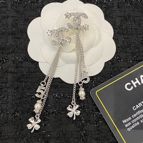 Сегодняшняя новинка】Код E2042 0257830 Популярные серьги Chanel. Н