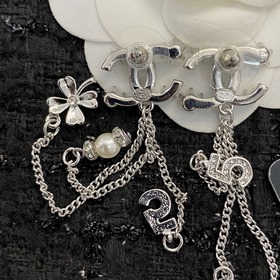 Сегодняшняя новинка】Код E2042 0257830 Популярные серьги Chanel. Н