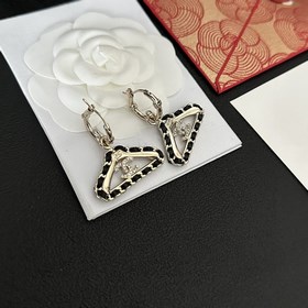 Chanel подержанные серьги с двойным логотипом. Оригинальная копия