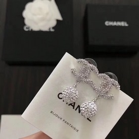 Новая модель Chanel 18. Абсолютно прекрасное изделие. Идеально по