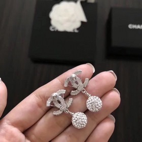 Новая модель Chanel 18. Абсолютно прекрасное изделие. Идеально по