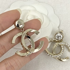 Новинка дня】Код E23140  0257820 Популярные серьги Chanel. Новинк